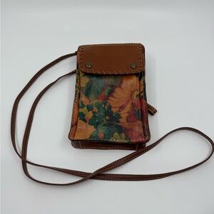Patricia Nash Marinella Tan & Floral Leather Organizer Crossbody Bag Wristlet